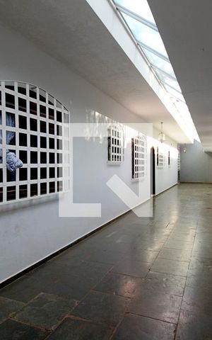 Casa para alugar com 450m², 4 quartos e 8 vagas Casa para alugar com 450m², 4 quartos e 8 vagasÁrea externa