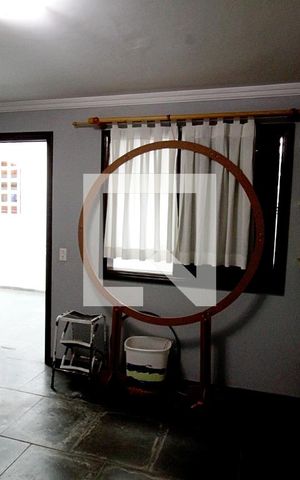 Casa para alugar com 450m², 4 quartos e 8 vagas Casa para alugar com 450m², 4 quartos e 8 vagasQuarto de Serviço