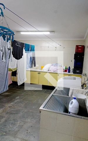 Casa para alugar com 450m², 4 quartos e 8 vagas Casa para alugar com 450m², 4 quartos e 8 vagasÁrea de Serviço