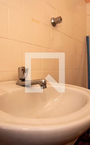 Apartamento à venda com 214m², 2 quartos e 4 vagas Apartamento à venda com 214m², 2 quartos e 4 vagasBanheiro de Serviço