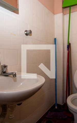 Apartamento à venda com 214m², 2 quartos e 4 vagas Apartamento à venda com 214m², 2 quartos e 4 vagasBanheiro de Serviço