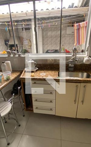 Casa à venda com 80m², 2 quartos e 2 vagasCozinha