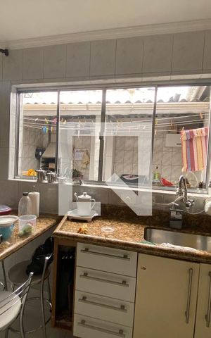 Casa à venda com 80m², 2 quartos e 2 vagasCozinha
