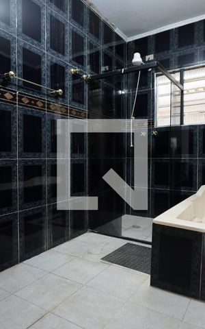Casa para alugar com 552m², 3 quartos e 6 vagasBanheiro da Suíte 3