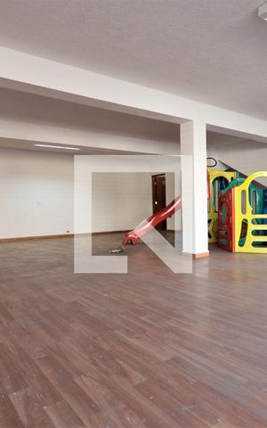 Casa para alugar com 552m², 3 quartos e 6 vagasGaragem