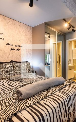 Studio para alugar com 54m², 1 quarto e 1 vaga Studio para alugar com 54m², 1 quarto e 1 vagaQuarto