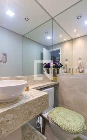 Apartamento à venda com 96m², 2 quartos e 2 vagas Apartamento à venda com 96m², 2 quartos e 2 vagasBanheiro
