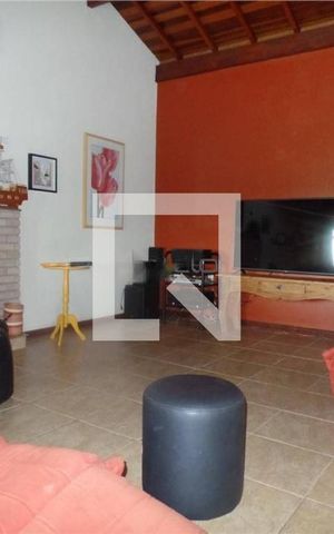 Casa à venda com 340m², 5 quartos e 6 vagas
