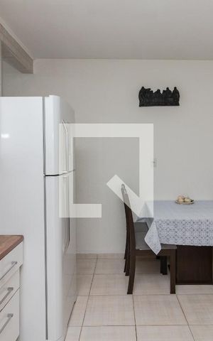Casa à venda com 142m², 3 quartos e 4 vagas Casa à venda com 142m², 3 quartos e 4 vagasCozinha