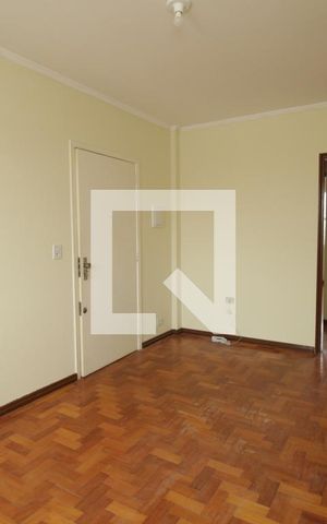 Apartamento à venda com 70m², 2 quartos e sem vagaSala