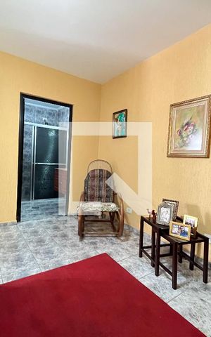 Casa à venda com 135m², 5 quartos e 2 vagas Casa à venda com 135m², 5 quartos e 2 vagasSuite 2