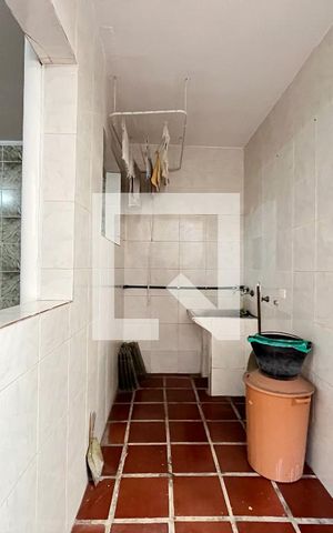 Casa à venda com 135m², 5 quartos e 2 vagas Casa à venda com 135m², 5 quartos e 2 vagasÁrea externa