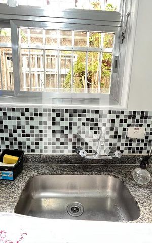 Casa à venda com 135m², 5 quartos e 2 vagas Casa à venda com 135m², 5 quartos e 2 vagasCozinha