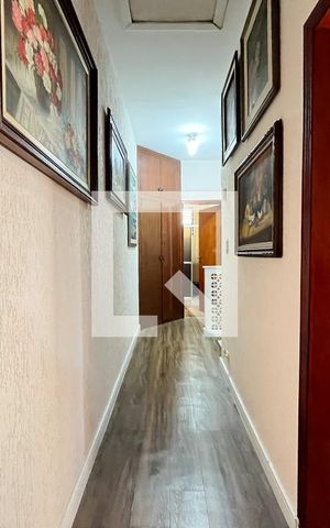 Casa à venda com 135m², 5 quartos e 2 vagas Casa à venda com 135m², 5 quartos e 2 vagasCorredor