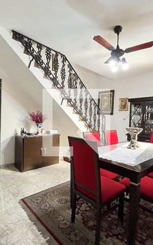 Casa à venda com 135m², 5 quartos e 2 vagas Casa à venda com 135m², 5 quartos e 2 vagasSala de Jantar
