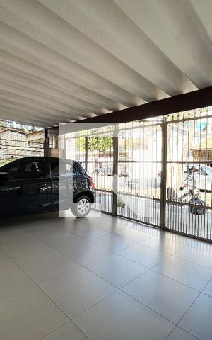 Casa à venda com 135m², 5 quartos e 2 vagas Casa à venda com 135m², 5 quartos e 2 vagasGaragem