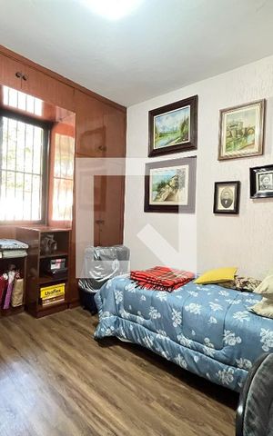 Casa à venda com 135m², 5 quartos e 2 vagas Casa à venda com 135m², 5 quartos e 2 vagasQuarto 3