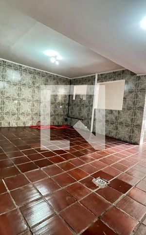 Casa à venda com 135m², 5 quartos e 2 vagas Casa à venda com 135m², 5 quartos e 2 vagasÁrea externa