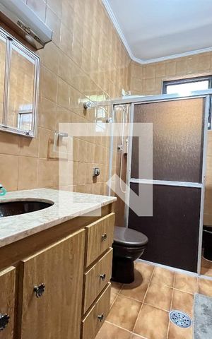 Casa à venda com 135m², 5 quartos e 2 vagas Casa à venda com 135m², 5 quartos e 2 vagasBanheiro Social