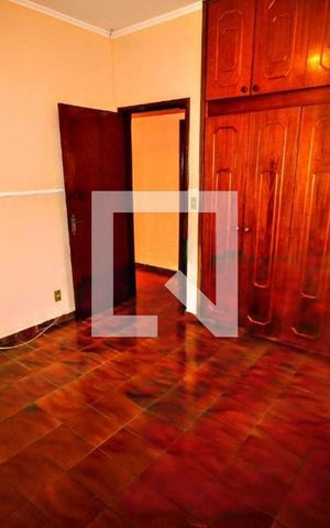 Casa à venda com 150m², 3 quartos e 2 vagas