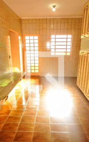Casa à venda com 150m², 3 quartos e 2 vagas