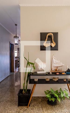 Casa à venda com 500m², 5 quartos e 4 vagas Casa à venda com 500m², 5 quartos e 4 vagasHall de entrada