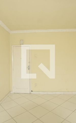 Apartamento à venda com 76m², 3 quartos e sem vagaSala