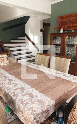 Casa de condomínio à venda com 168m², 3 quartos e 2 vagas Casa de condomínio à venda com 168m², 3 quartos e 2 vagasSala de Jantar