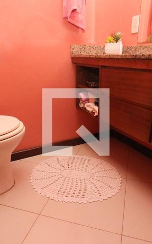 Casa de condomínio à venda com 168m², 3 quartos e 2 vagas Casa de condomínio à venda com 168m², 3 quartos e 2 vagasLavabo 2
