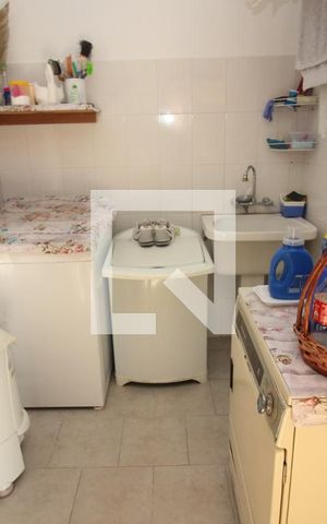 Casa de condomínio à venda com 168m², 3 quartos e 2 vagas Casa de condomínio à venda com 168m², 3 quartos e 2 vagasÁrea de Serviço