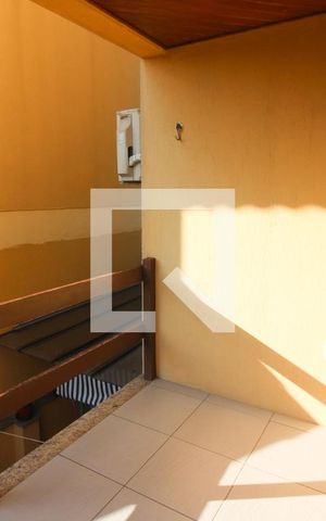 Casa de condomínio à venda com 168m², 3 quartos e 2 vagas Casa de condomínio à venda com 168m², 3 quartos e 2 vagasSacada da Sala de Jantar