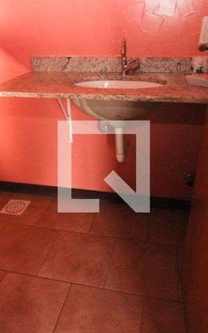Casa de condomínio à venda com 168m², 3 quartos e 2 vagas Casa de condomínio à venda com 168m², 3 quartos e 2 vagasLavabo 1