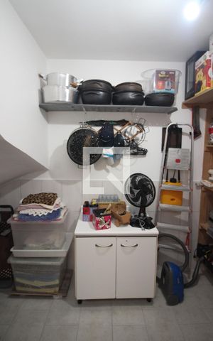 Casa de condomínio à venda com 168m², 3 quartos e 2 vagas Casa de condomínio à venda com 168m², 3 quartos e 2 vagasQuarto de Serviço