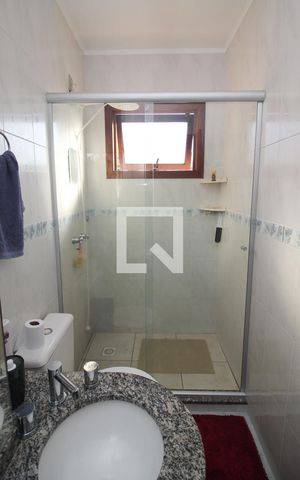 Casa de condomínio à venda com 168m², 3 quartos e 2 vagas Casa de condomínio à venda com 168m², 3 quartos e 2 vagasBanheiro Social