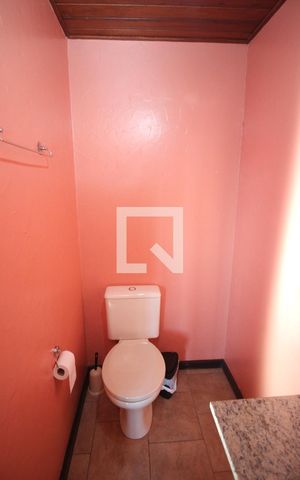 Casa de condomínio à venda com 168m², 3 quartos e 2 vagas Casa de condomínio à venda com 168m², 3 quartos e 2 vagasLavabo 1