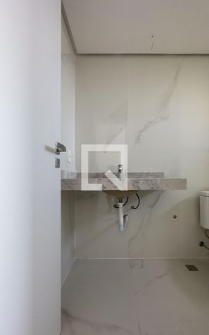 Apartamento à venda com 125m², 3 quartos e 3 vagas Apartamento à venda com 125m², 3 quartos e 3 vagasBanheiro da Suíte