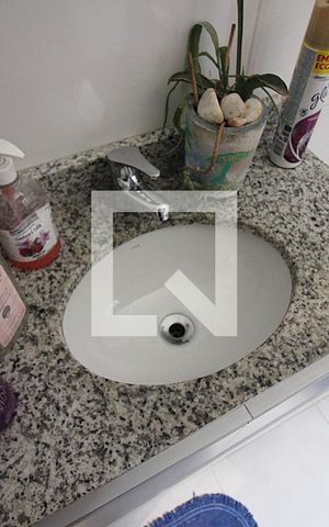 Apartamento à venda com 67m², 2 quartos e 2 vagasBanheiro Social