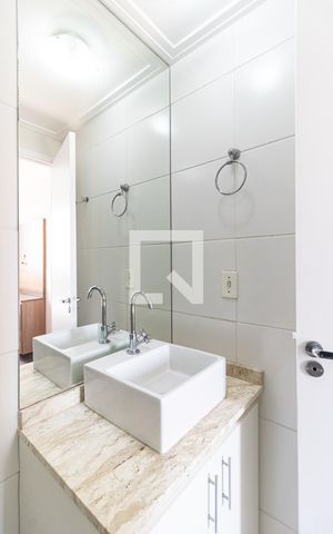 Apartamento para alugar com 50m², 2 quartos e 1 vagaBanheiro da Suíte 