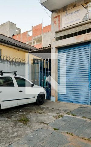 Casa à venda com 360m², 4 quartos e 3 vagas Casa à venda com 360m², 4 quartos e 3 vagasGaragem