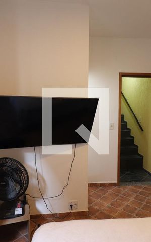 Casa para alugar com 200m², 2 quartos e 2 vagasQuarto