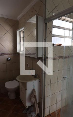 Casa para alugar com 200m², 2 quartos e 2 vagasBanheiro da Suíte