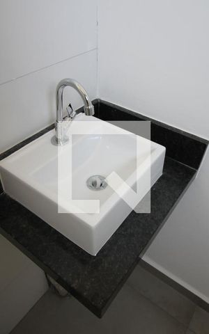 Apartamento à venda com 34m², 1 quarto e sem vagaBanheiro