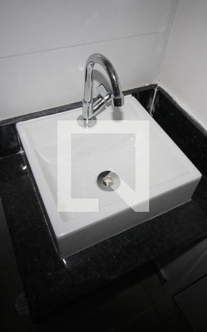 Apartamento à venda com 42m², 2 quartos e sem vagaBanheiro