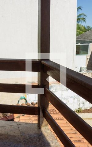Casa à venda com 539m², 6 quartos e 4 vagas Casa à venda com 539m², 6 quartos e 4 vagasVaranda Quarto 3