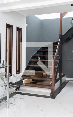 Casa para alugar com 300m², 4 quartos e 4 vagas Casa para alugar com 300m², 4 quartos e 4 vagasSala 1