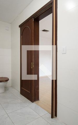 Casa à venda com 670m², 4 quartos e 6 vagas Casa à venda com 670m², 4 quartos e 6 vagasquarto 3 suíte