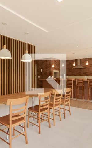 Apartamento à venda com 69m², 2 quartos e 1 vaga Apartamento à venda com 69m², 2 quartos e 1 vagaÁrea comum - Salão de festas