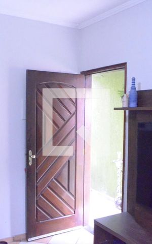 Casa à venda com 85m², 2 quartos e 2 vagasSala