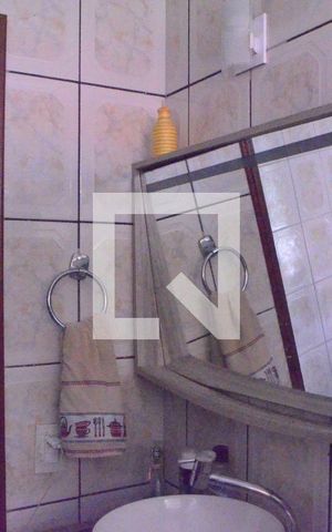 Casa à venda com 85m², 2 quartos e 2 vagasBanheiro