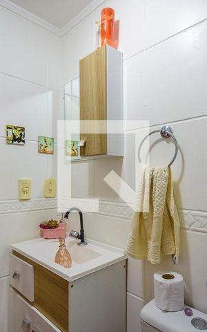 Apartamento à venda com 57m², 2 quartos e 1 vaga Apartamento à venda com 57m², 2 quartos e 1 vagaBanheiro